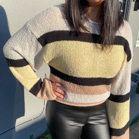 H&M Tops - H&M color-block long-sleeve top